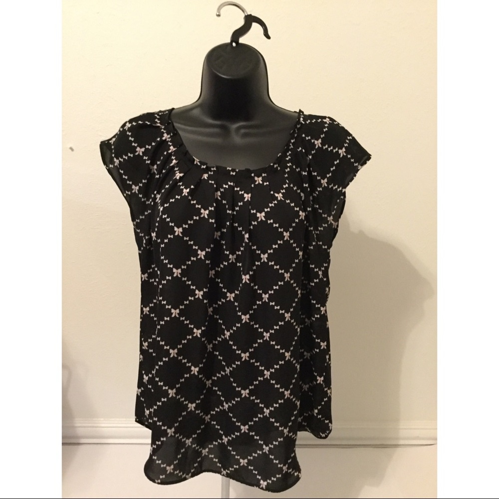 Lauren Conrad’s Women’s Pleat Neck Top